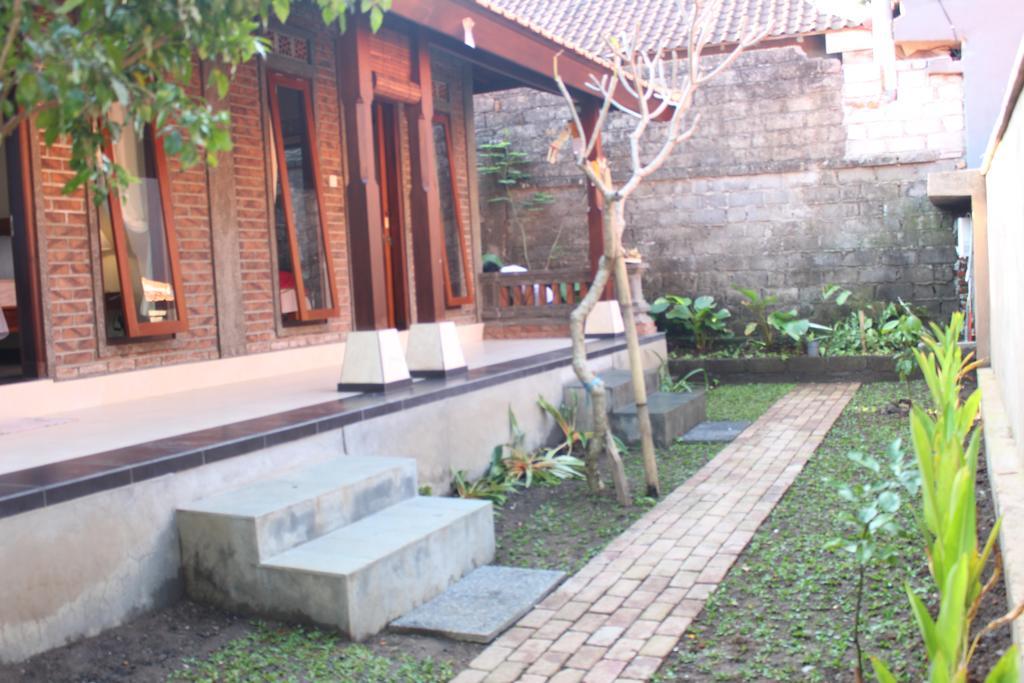Ary House Gasthof 2*